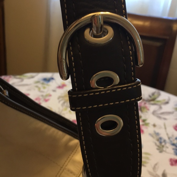 Authentic coach purse - Picture 3 of 8